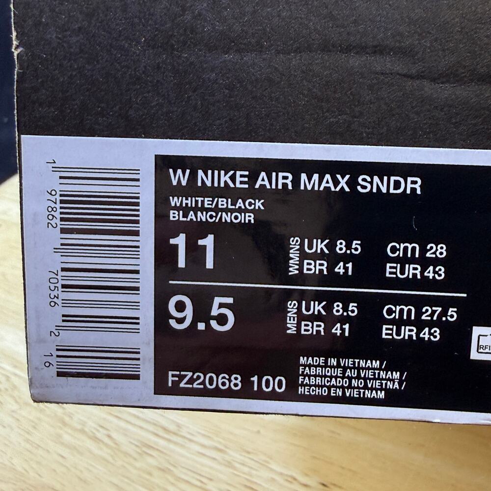Nike Air Max SNDR Women's Size 11/ Men's Size 9.5 White Black Shoes FZ2068 100 - Picture 10 of 10